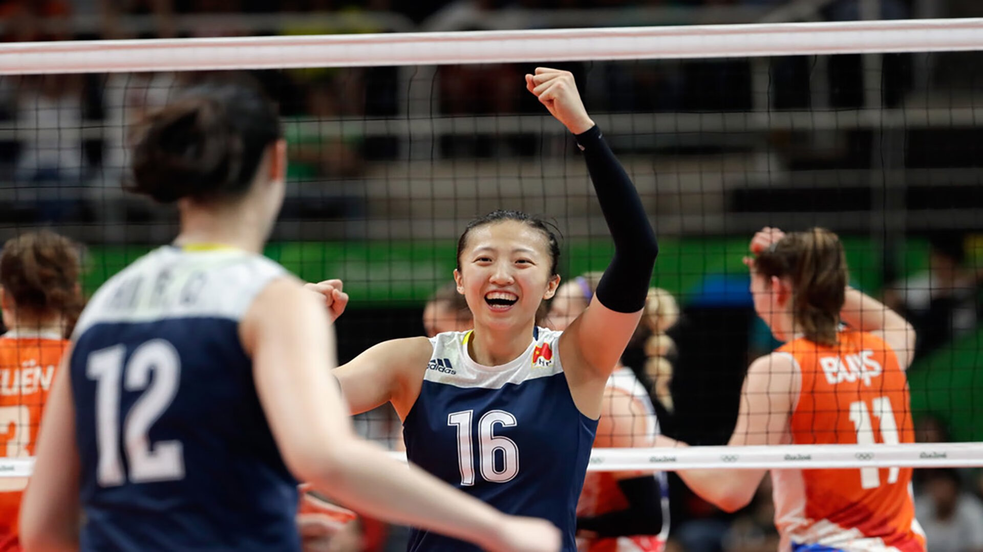 女子足球联赛冠军争夺激烈，赛季进入决胜阶段，2021女子足球联赛