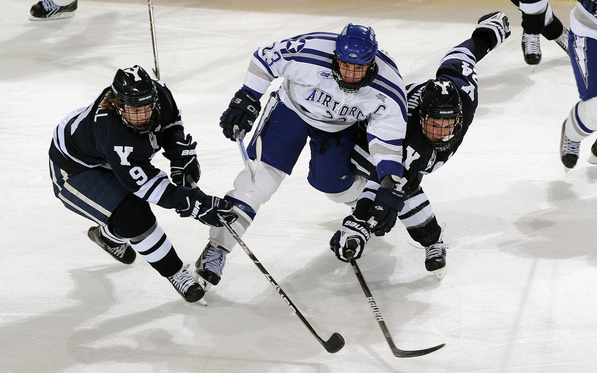 国际足球裁判引入AI辅助系统,判罚效率大幅提升,国际足球裁判引入ai辅助系统,判罚效率大幅提升的原因