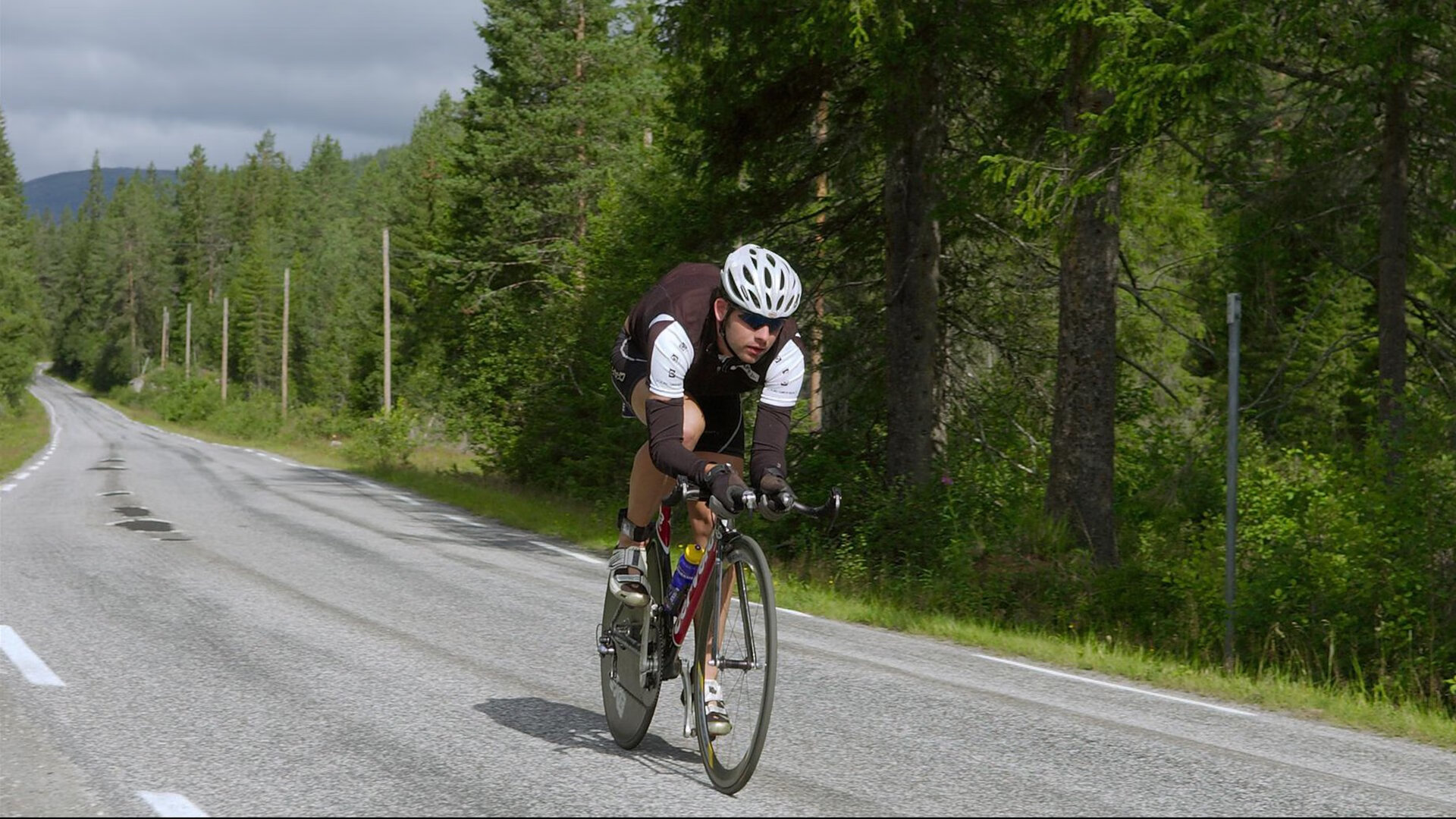 女篮新秀海外试训归来,技战术提升显著,国外女篮